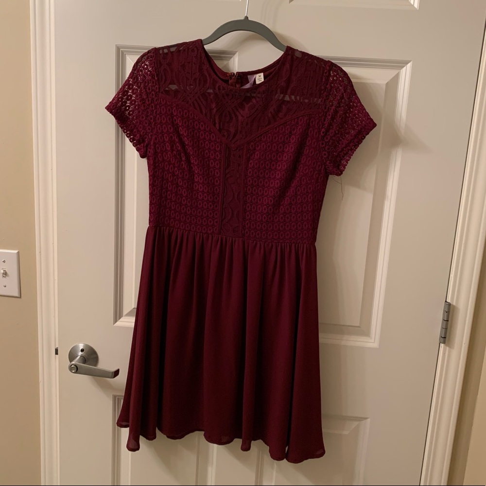 Short Sleeve Lace Maroon Dress
